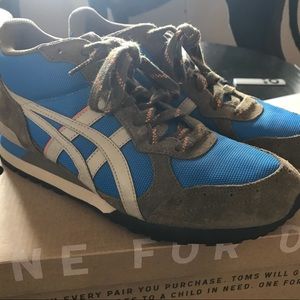 Blue multi color sneakers